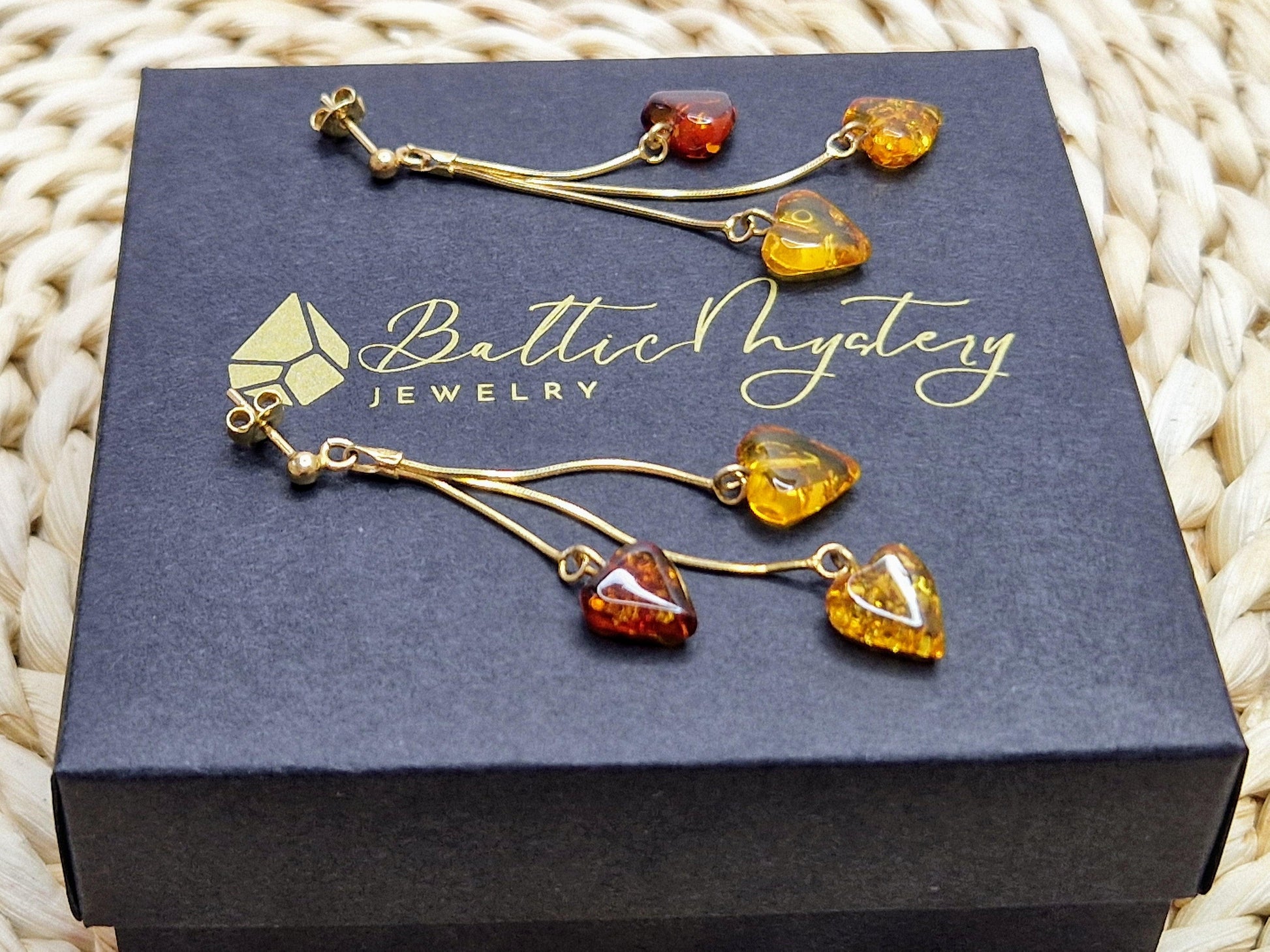 Baltic Amber earrings 'Hearts' - Elegant - Heart - Shaped - Amber - Jewellery - Baltic Mystery | Amber Jewelry